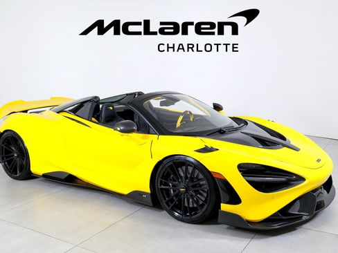 Used 2022 McLaren 765LT RWD image 2