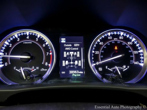 Used 2018 Toyota Highlander Limited image 17