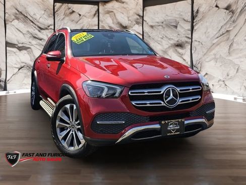 Used 2021 Mercedes-Benz GLE 350 4MATIC w/ Premium Package image 1