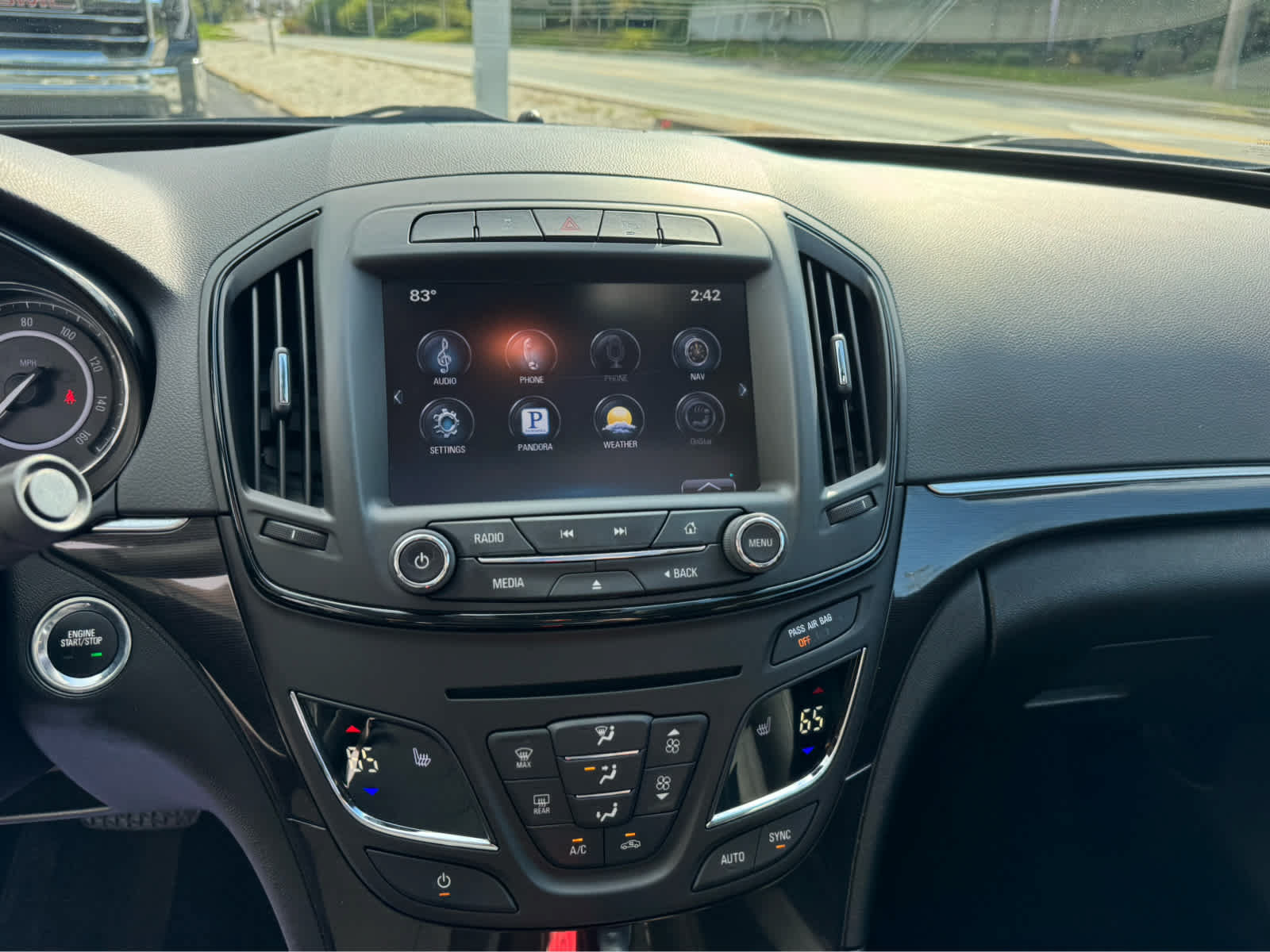 Used 2014 Buick Regal Premium FWD image 17