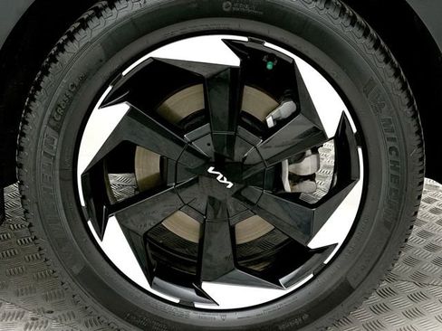 Used 2025 Kia Sorento EX image 10