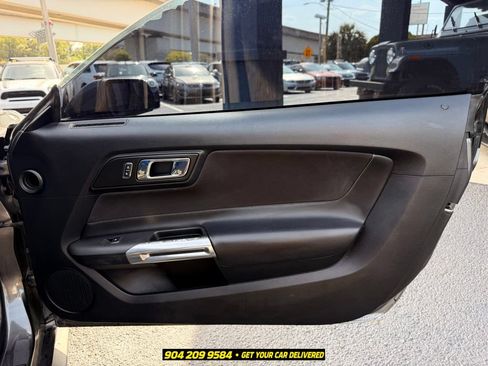Used 2017 Ford Mustang GT RWD image 20