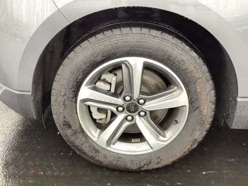 Certified 2024 Ford Edge SEL w/ Convenience Package image 4