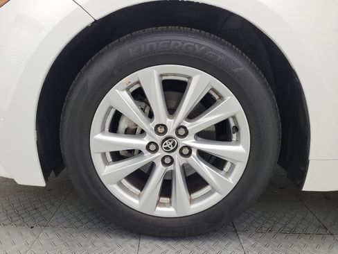 Used 2024 Toyota Corolla LE w/ LE Premium Package image 31