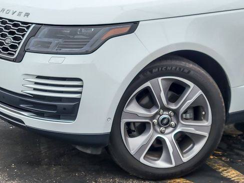 Used 2020 Land Rover Range Rover HSE image 3