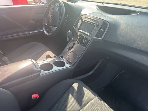 Used 2015 Toyota Venza LE AWD/4WD image 27