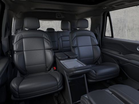 New 2025 Lincoln Navigator Reserve w/ Jet Appearance Package image 11