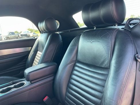 Used 2003 Ford Thunderbird image 10