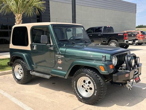 Used 1999 Jeep Wrangler Sahara AWD/4WD image 3