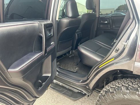 Used 2023 Toyota 4Runner TRD Off-Road Premium image 30
