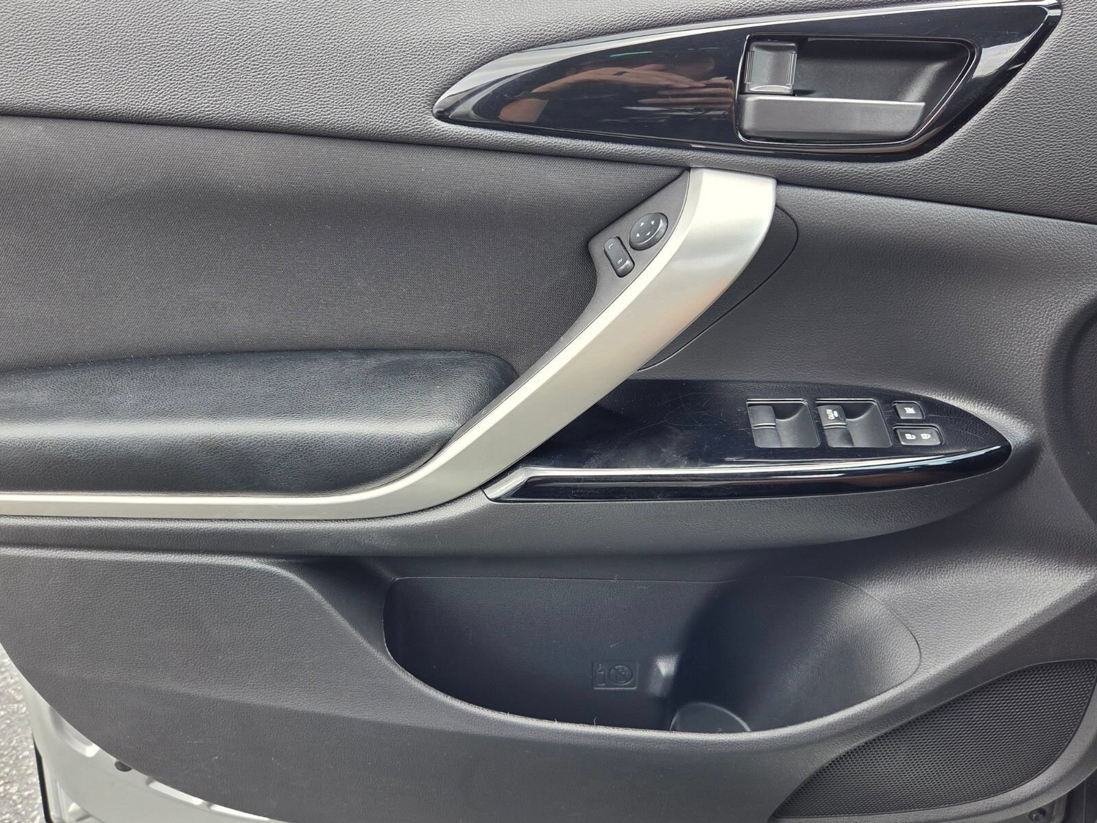 Used 2024 Mitsubishi Eclipse Cross LE AWD/4WD image 26