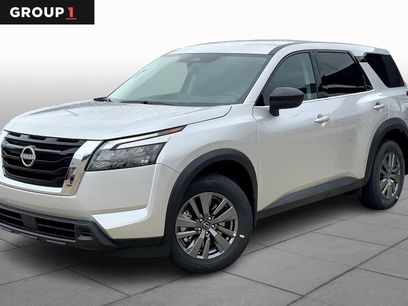 New 2025 Nissan Pathfinder S