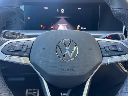 Certified 2026 Volkswagen Tiguan SE R-Line AWD/4WD image 23