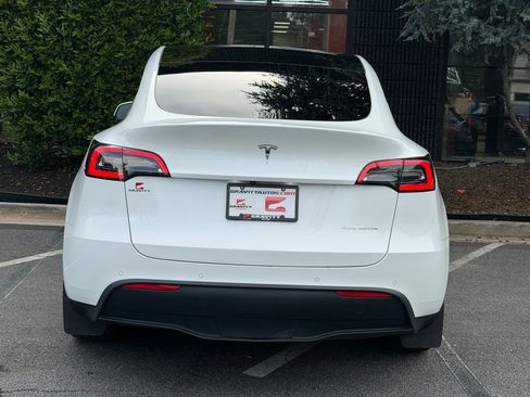 Used 2021 Tesla Model Y Long Range AWD/4WD image 13