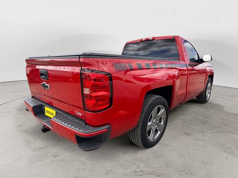 Used 2017 Chevrolet Silverado 1500 LT w/ LT Convenience Package AWD/4WD image 4