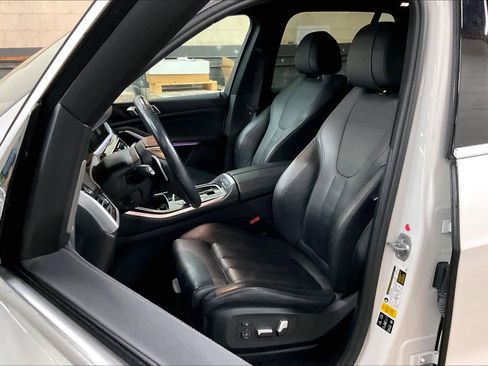 Used 2021 BMW X5 xDrive40i w/ Premium Package image 27