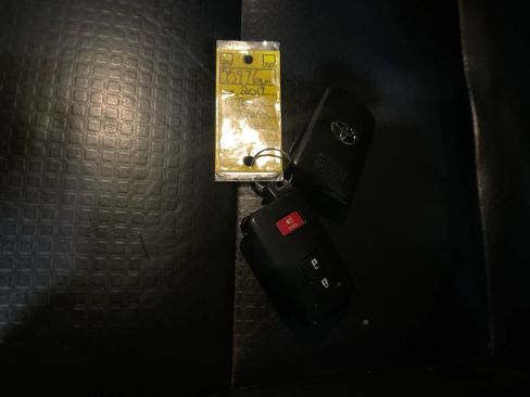 Used 2019 Toyota Tacoma TRD Off-Road image 27