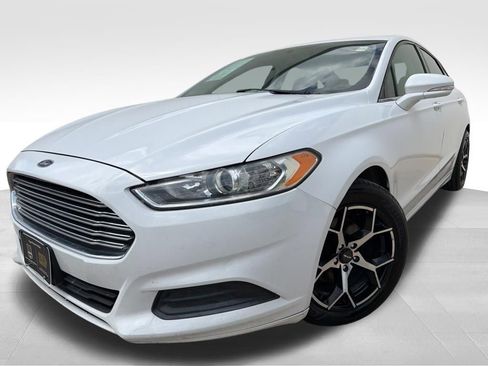 Used 2013 Ford Fusion SE image 1