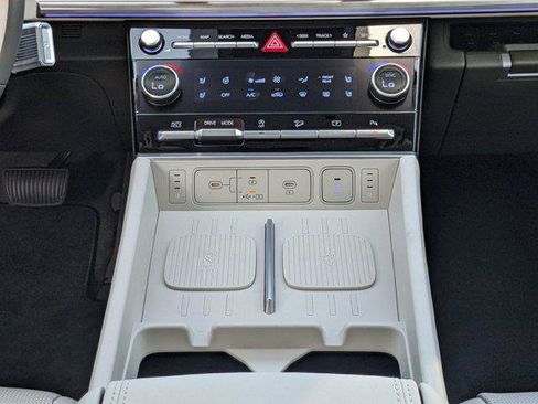 New 2025 Hyundai Santa Fe Calligraphy image 24