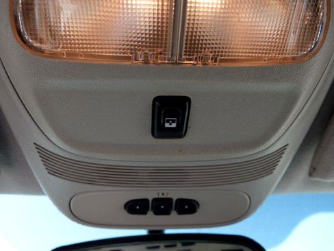 Used 2006 GMC Envoy XL SLE image 29