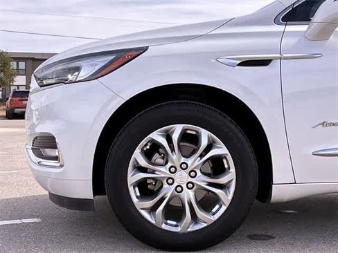 Used 2020 Buick Enclave Avenir w/ Avenir Technology Package image 14