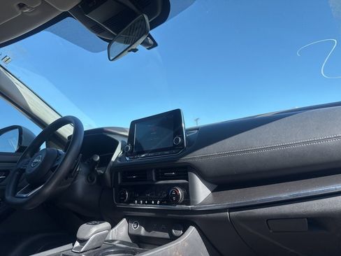 Certified 2023 Nissan Rogue SV image 24