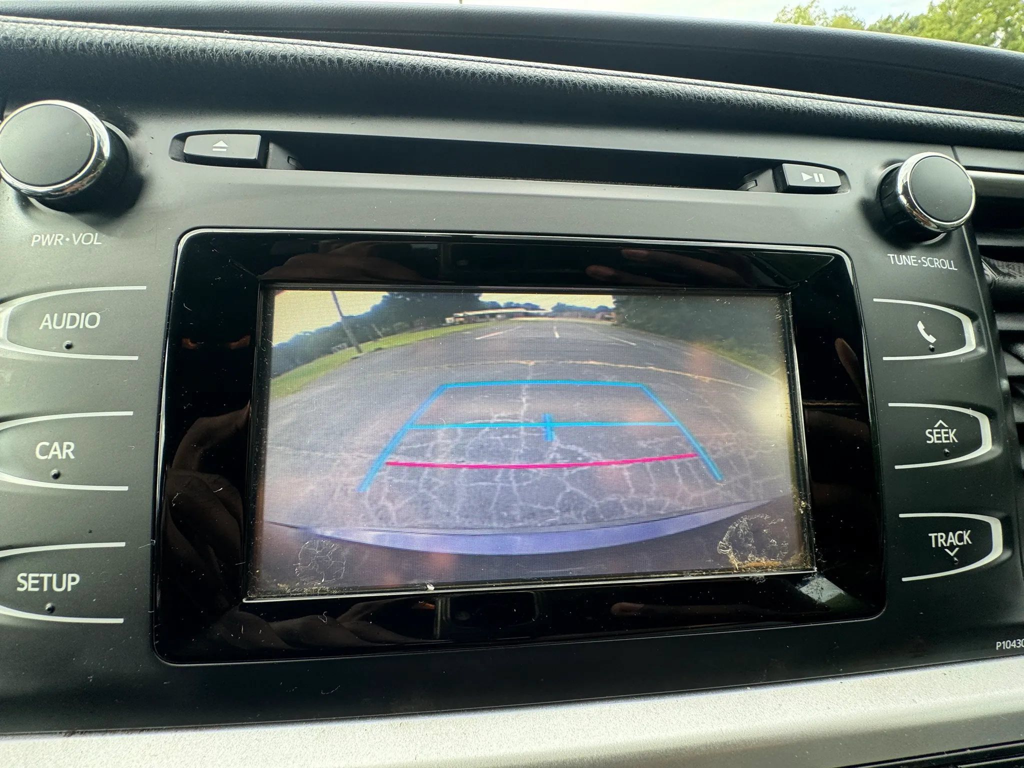 Used 2015 Toyota Highlander LE FWD image 24