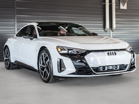 Used 2024 Audi RS e-tron GT image 10