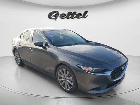 Used 2021 MAZDA MAZDA3 s image 3