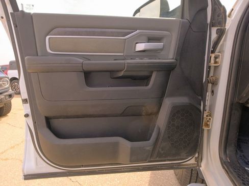 Used 2022 RAM 3500 Big Horn image 25