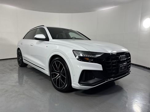 Used 2021 Audi Q8 Prestige AWD/4WD image 3