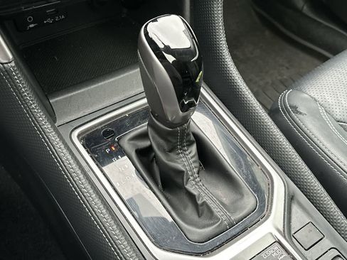 Used 2019 Subaru Forester Limited w/ Popular Package #3 image 19