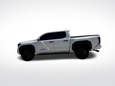 Used 2024 Toyota Tacoma TRD Off-Road w/ TRD Off Road Upgrade Package image 9