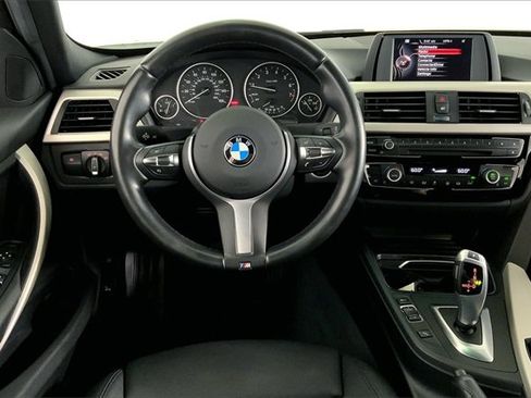 Used 2017 BMW 320i Sedan image 5