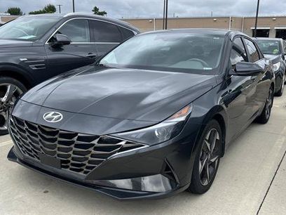 Used 2021 Hyundai Elantra SEL w/ Convenience + Premium Package