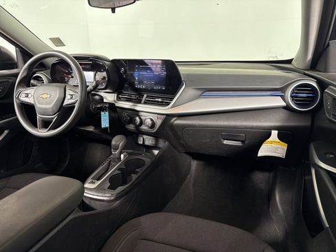Used 2024 Chevrolet Trax LS FWD image 22