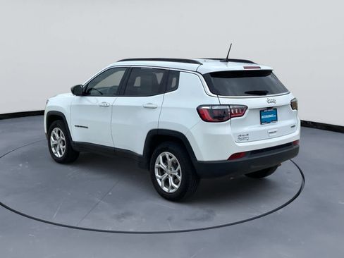 Used 2024 Jeep Compass Latitude AWD/4WD image 10