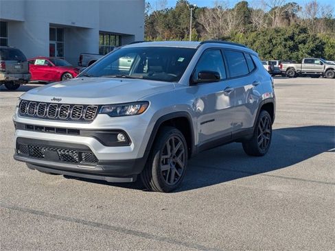 New 2026 Jeep Compass Latitude image 7