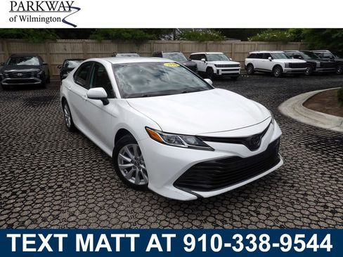Used 2020 Toyota Camry LE FWD image 1
