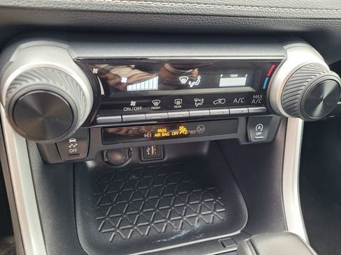 Used 2024 Toyota RAV4 LE image 18