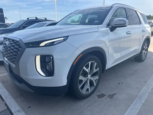 Used 2022 Hyundai Palisade SEL w/ 8P Bench Seat Package FWD image 1