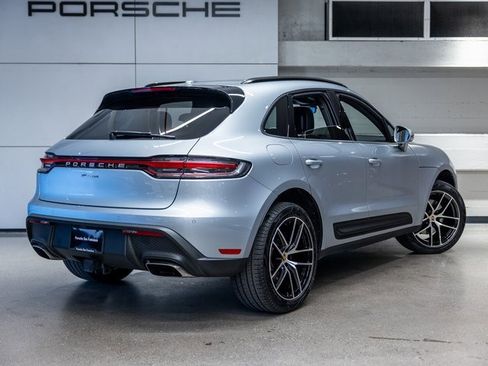 Certified 2025 Porsche Macan image 8