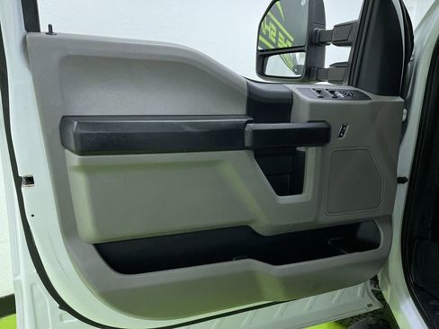 Used 2019 Ford F350 XL w/ Power Equipment Group image 17
