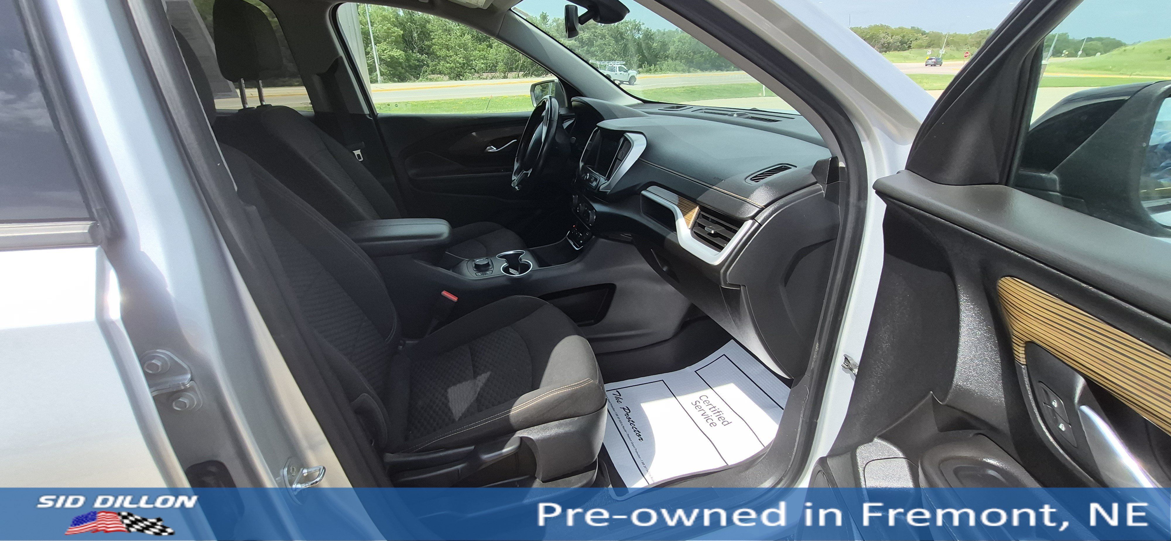 Used 2020 GMC Terrain SLE w/ Driver Convenience Package AWD/4WD image 4