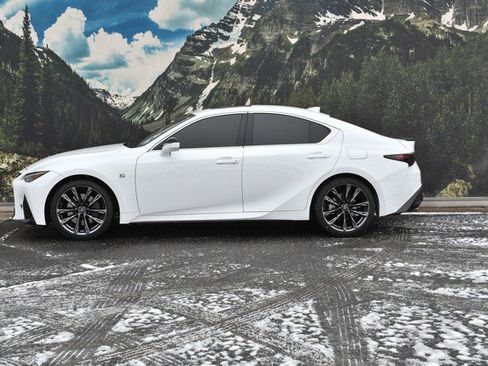 Used 2022 Lexus IS 350 F Sport image 7