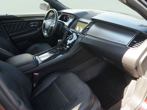 Used 2018 Ford Taurus SHO w/ Driver Assist Package AWD/4WD image 18