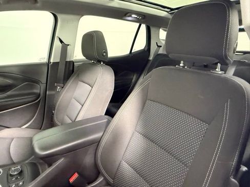 Used 2022 GMC Terrain SLE w/ Driver Convenience Package image 30