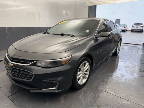 Used 2017 Chevrolet Malibu LT image 9