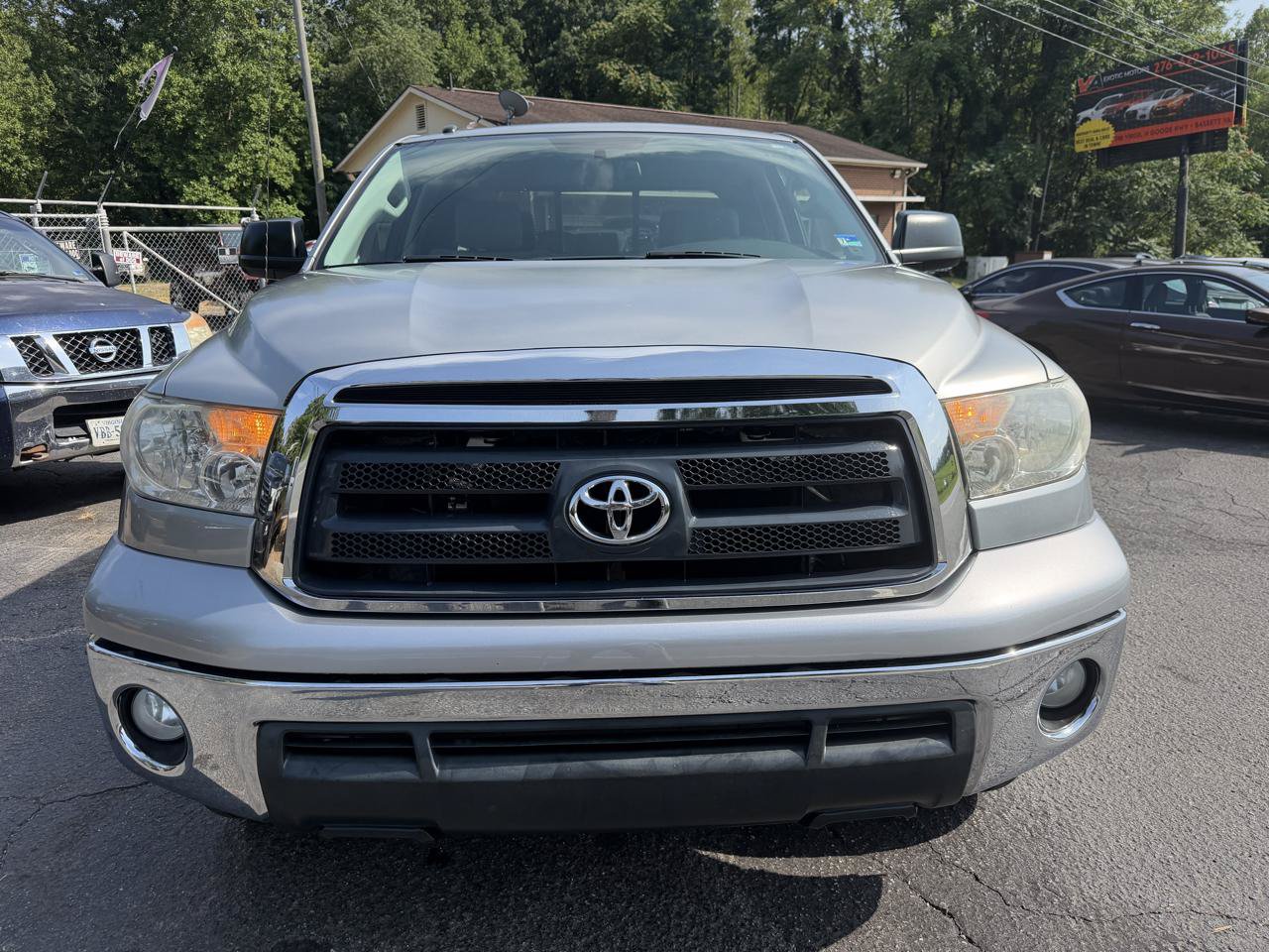 Used 2010 Toyota Tundra 2WD Double Cab w/ SR5 Pkg image 2