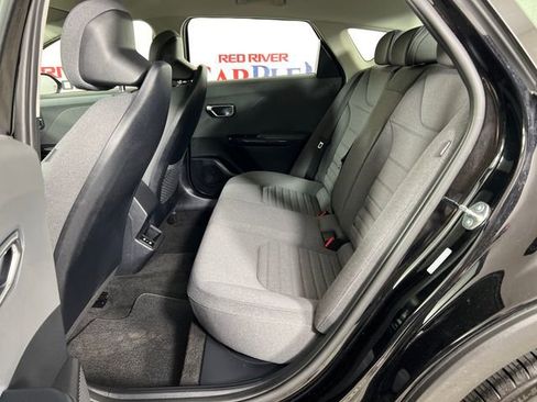 Used 2025 Kia K4 EX image 23